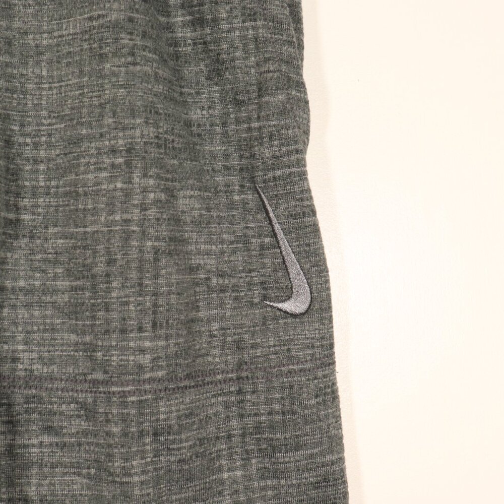 NWT Nike Men's Yoga Shorts in Gray Size Large - Picture 9 of 15